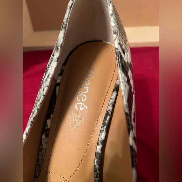 J.Renee’ Snakeskin Patterned Pumps - Picture 3 of 4